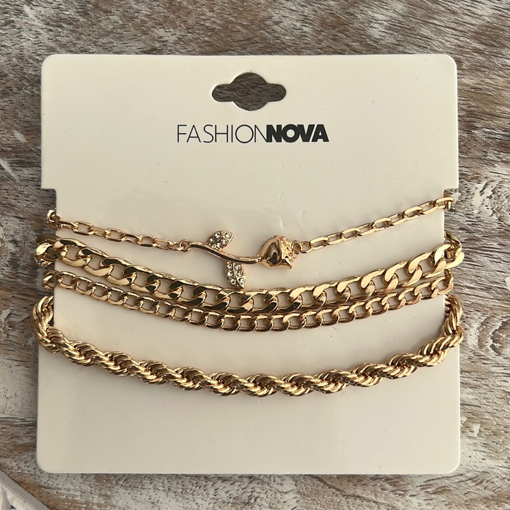 3/$20🎀 Fashion nova bracelets!